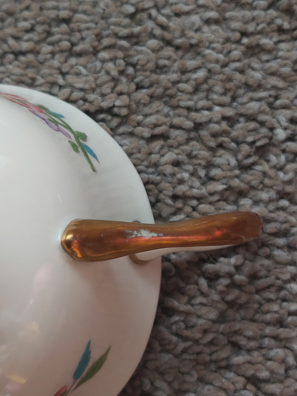 Vintage Royal Albert "Gold Crest" (7423) Teacup and Saucer - Made in England - Picture 15 of 15